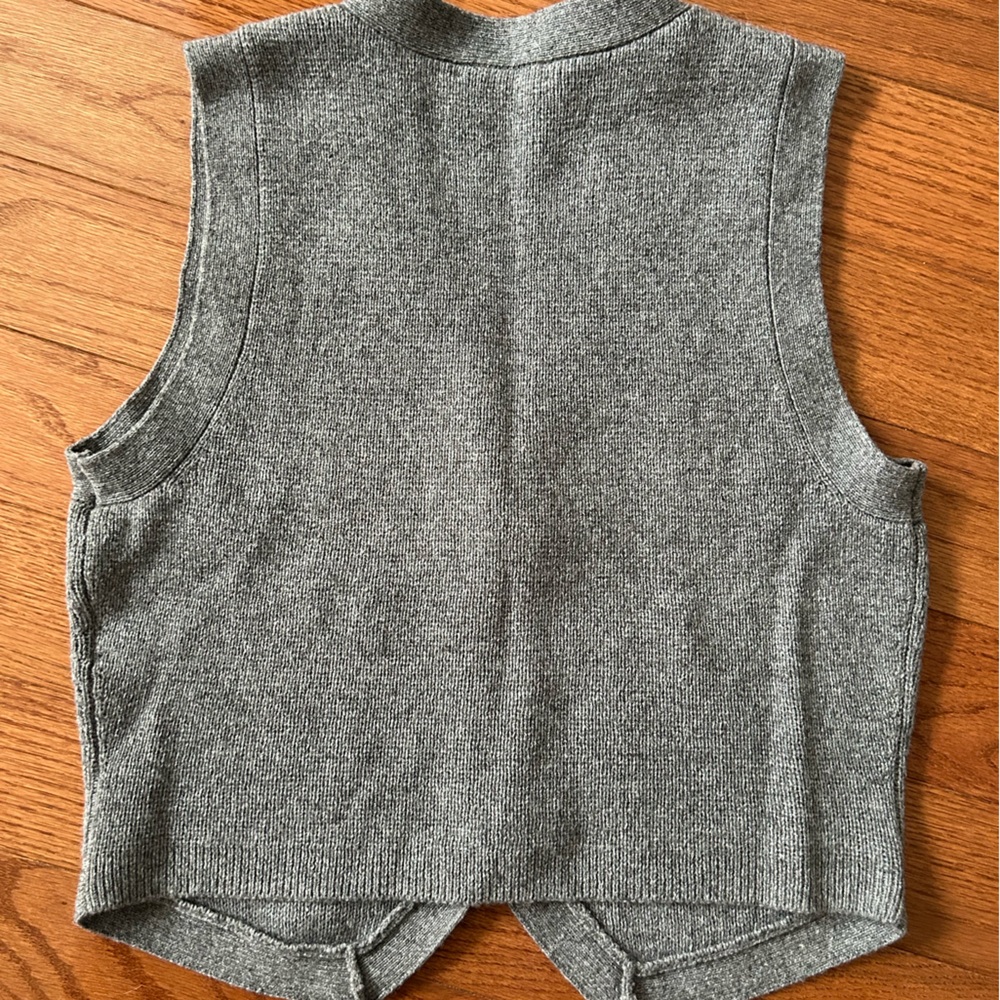 Madewell Gray V-Neck Button Front Knit Vest - Picture 2 of 4